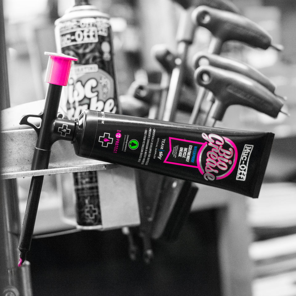 muc off bio grease gun