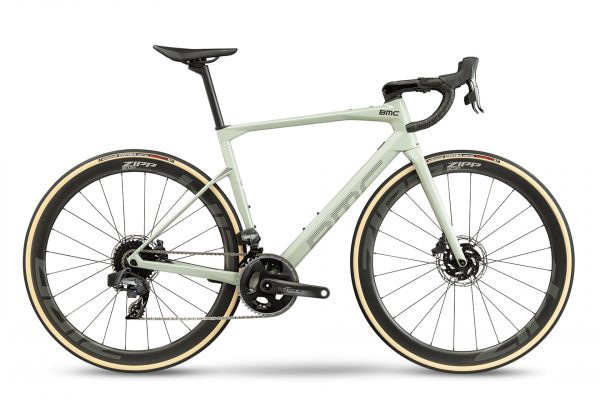 BMC-2021-Roadmachine 01-THREE-Green Sand & Black