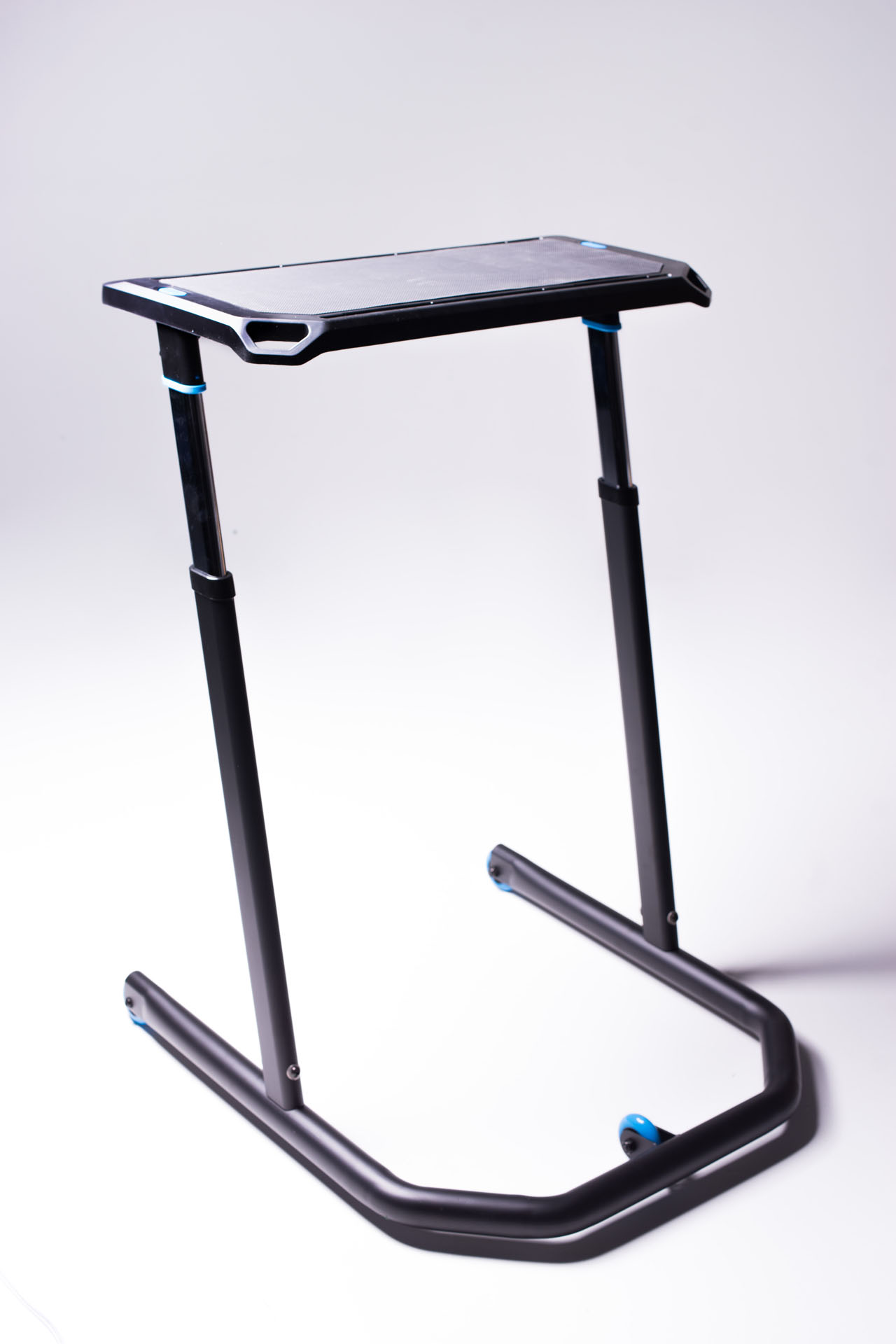 wahoo kickr bike desk
