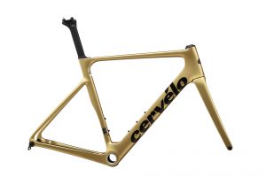 Cervelo-2023-Soloist-fs-Gold Dust-01