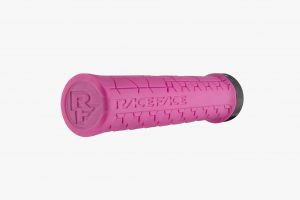 race-face-getta-grip-magenta-01