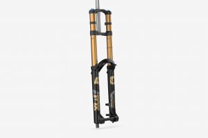 FOX-40-MY25-GripX2-Shiny-Black-02