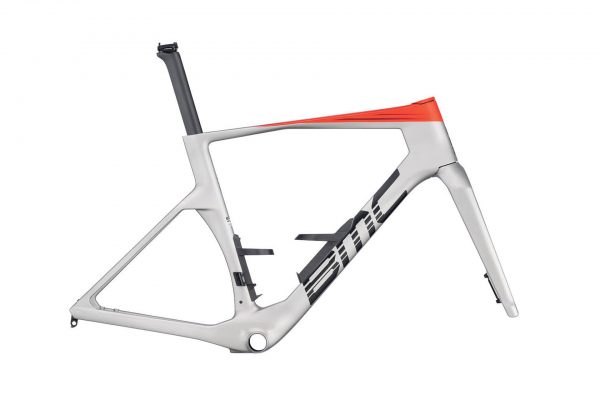 BMC-2026-Teammachine-R-01-MOD-Arctic-Silver-Neon-Red-01