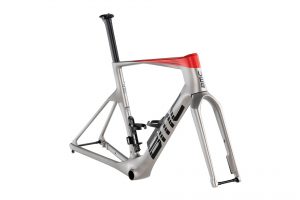 BMC-2026-Teammachine-R-01-MOD-Arctic-Silver-Neon-Red-02