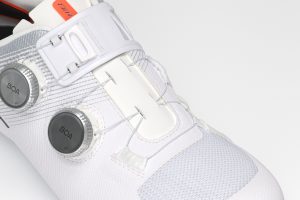 DMT-KR0-EVO-White-Silver-04