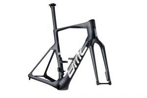 BMC-2026-Teammachine-R-01-MOD-Anthracite-Carbon-02