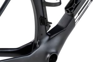 BMC-2026-Teammachine-R-01-MOD-Anthracite-Carbon-06