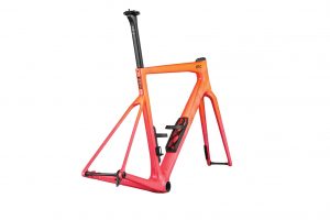 BMC-2027-Teammachine-SLR01-Frameset-VAR1-Metallic Hot Pink-Pinky Peach-03