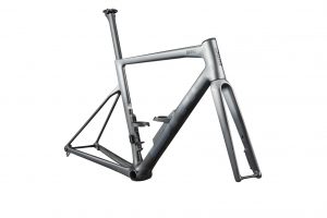 BMC-2027-Teammachine-SLR01-Frameset-VAR3-Silver Carbon-Carbon-02
