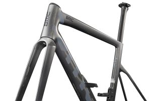 BMC-2027-Teammachine-SLR01-Frameset-VAR3-Silver Carbon-Carbon-06