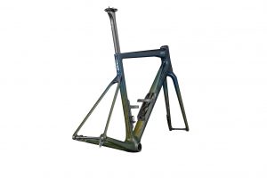 BMC-2027-Teammachine-SLR01-Frameset-VAR4-Blue Glitter Carbon-Lime Carbon-03