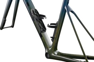 BMC-2027-Teammachine-SLR01-Frameset-VAR4-Blue Glitter Carbon-Lime Carbon-09