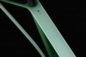 Cervelo-2027-R5-Frameset-Sage-Ice-03